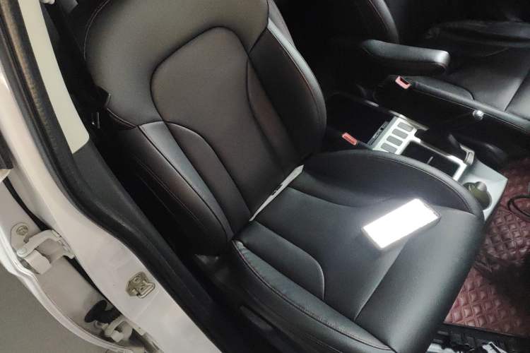 Used Haval H6 2016 Upgraded Model 1.5T Manual Two-Wheel Drive Urban Version