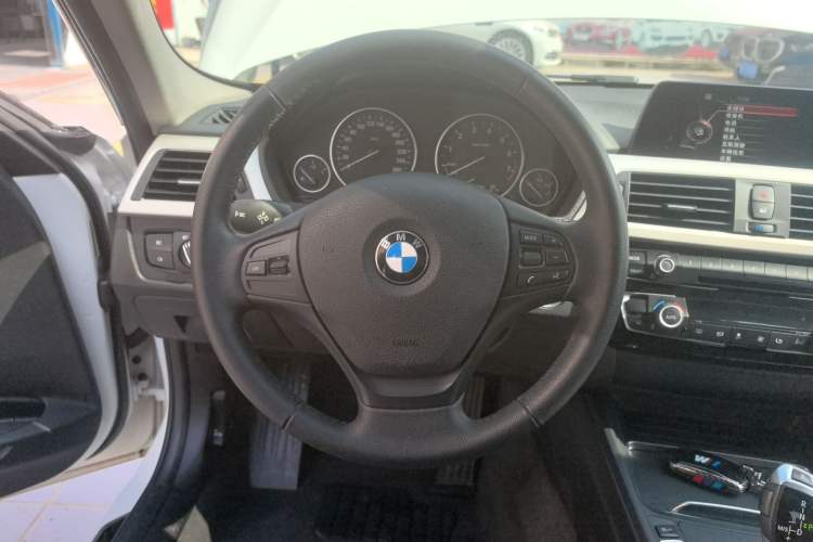 Used BMW 3 Series 2016 320Li Fashion Model
