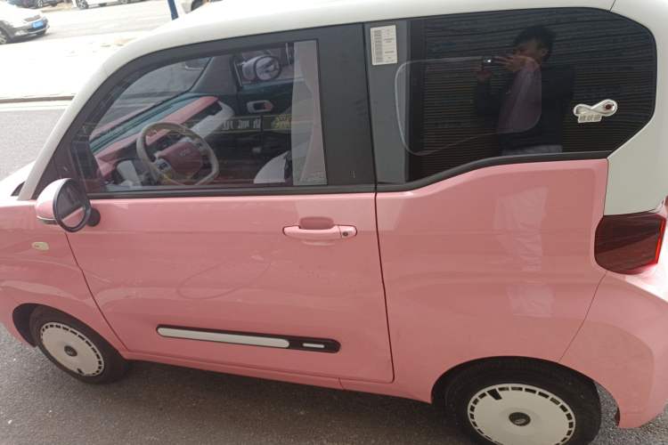 Used Chery QQ Ice Cream 2022 170km Sundae Phosphate Lithium-Ion
