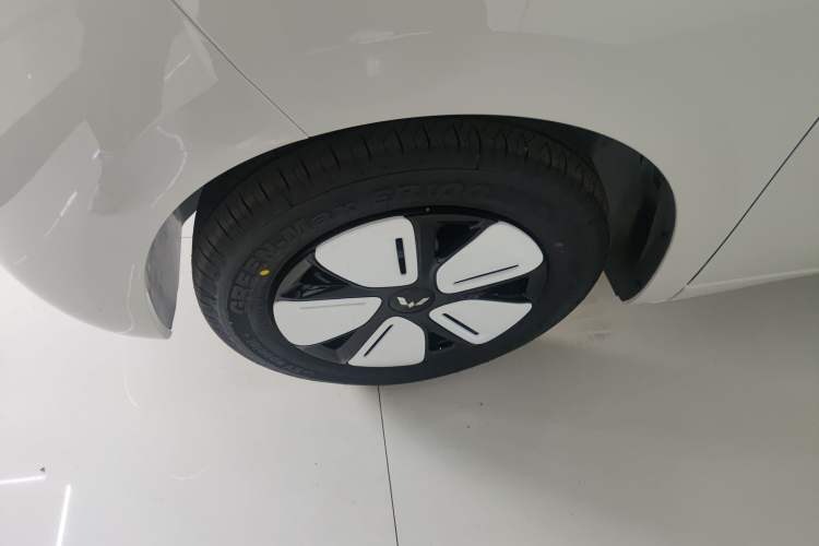 Used Wuling Hongguang MINIEV 2025 Four-Door Version Advanced Edition
