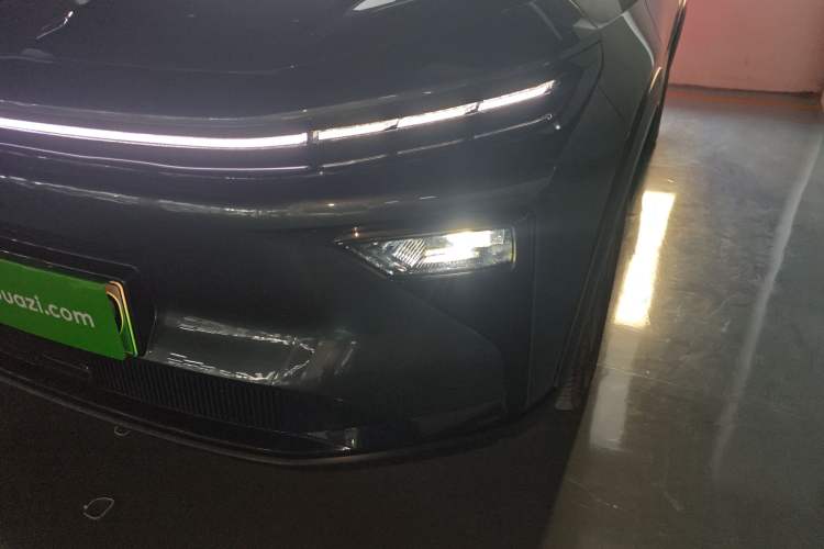 Used Livan Livan 7 2023 605 km ZHU FENG
