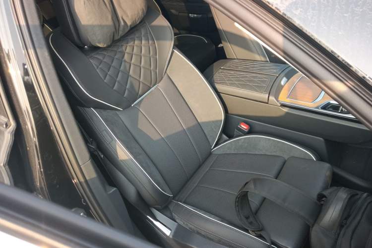 Used Hongqi E-HS9 2021 460 km Range Flagship Edition Six-Seater
