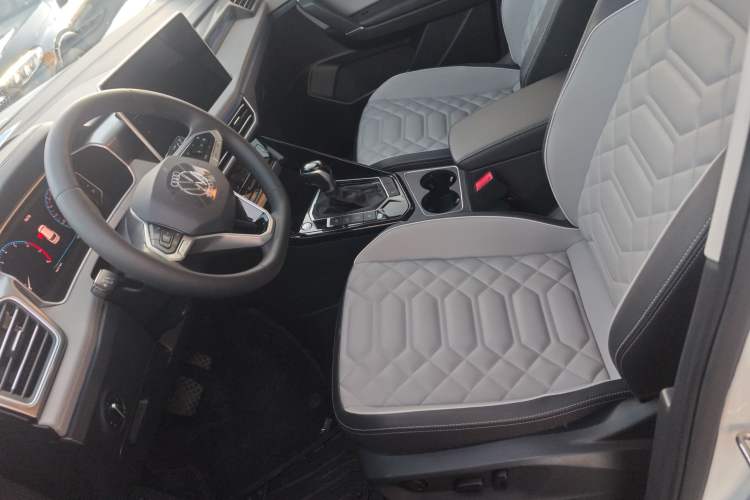 Used Volkswagen Tayron 2023 330TSI Two-Wheel-Drive R-Line High-Energy Version
