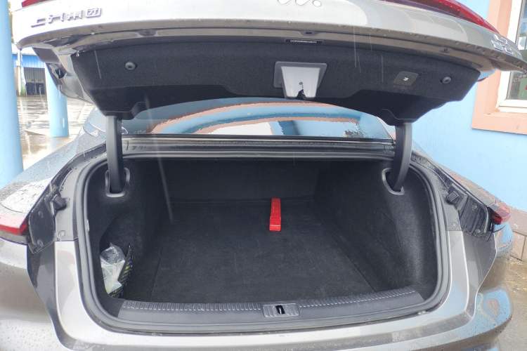 Used IM L7 2022 Dynamic Model