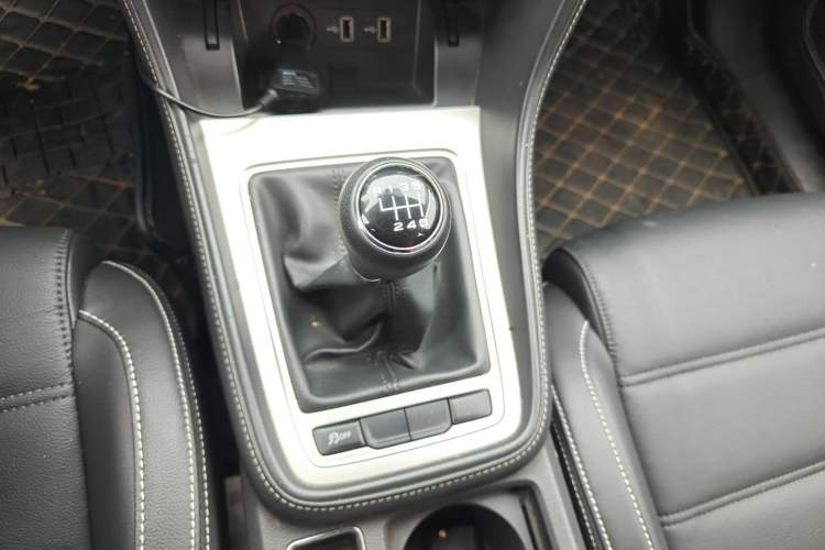 Used MG 6 2017 20T Manual Luxury Smart Connect Version China V Standard