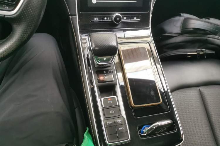 Used Roewe i6 MAX New Energy 2022 EV 500 Grand Touring Edition with Sunroof
