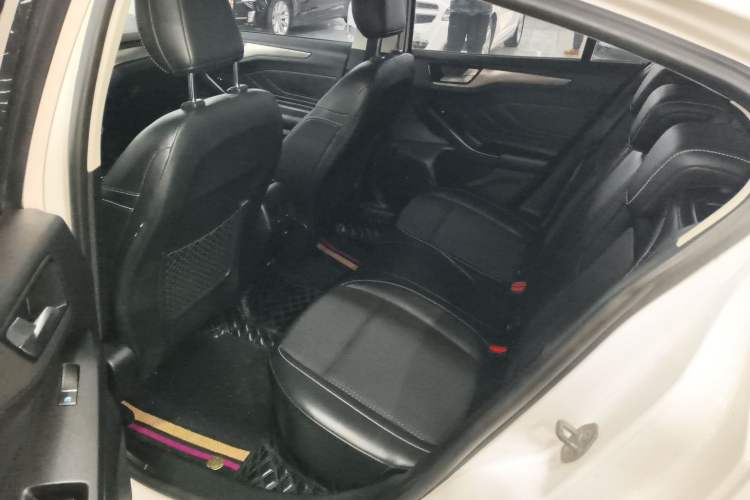 Used Ford Focus 2019 Sedan EcoBoost 180 Automatic Trend Edition