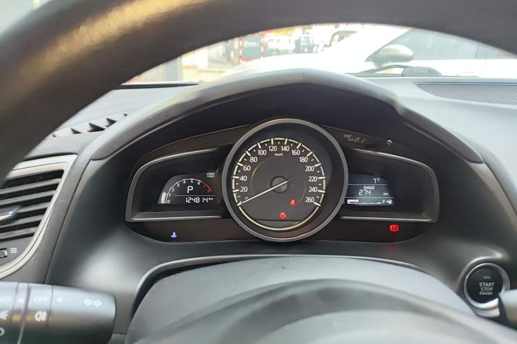 Used Mazda Mazda 3 Axela 2017 Sedan 1.5L Automatic Comfort Model Emission Standard China V
