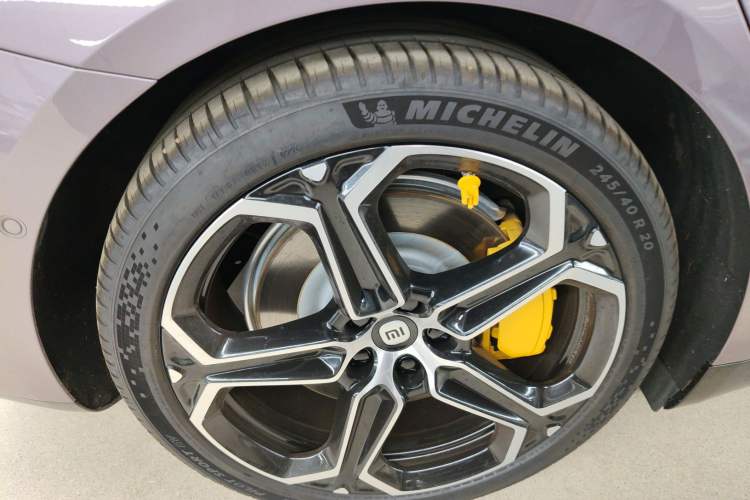 Used  SU7 2024 Rear-Drive Long-Range Intelligent Driving Version
