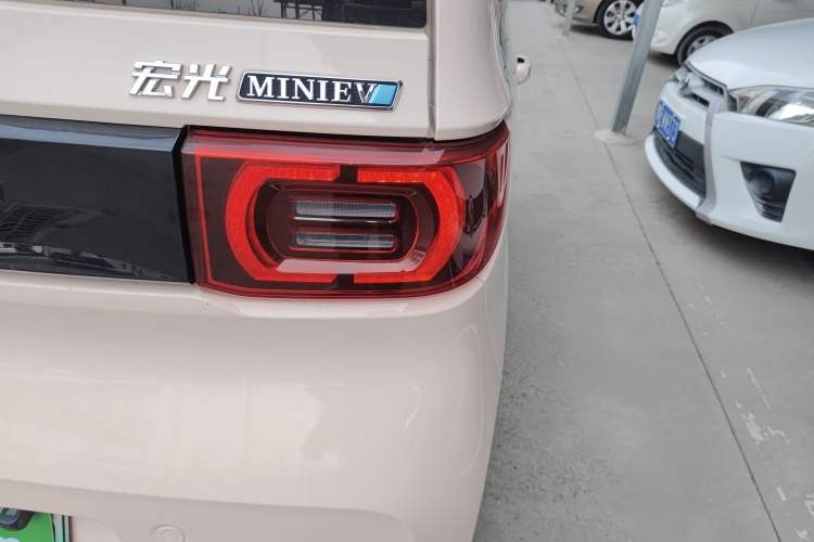 Used Wuling Hongguang MINIEV 2021 Macaron Premium Model – Lithium Iron Phosphate