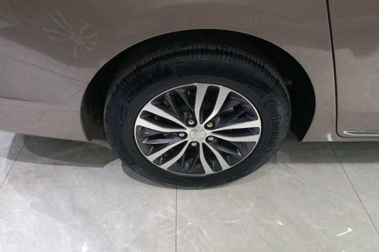 Used Buick GL8 2023 ES Lu Zun Deluxe Model
