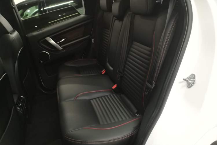 Used Land Rover Discovery Sport 2020 249 PS R-Dynamic Performance Edition
