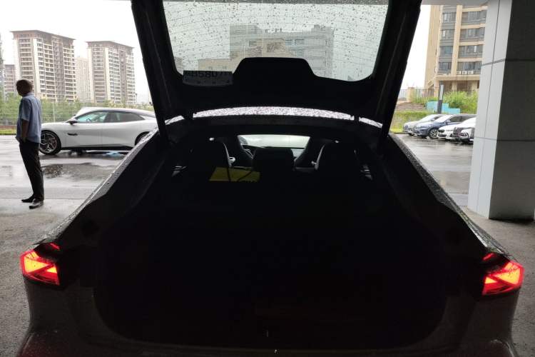 Used Changan UNI-V 2023 1.5T Prestige Model
