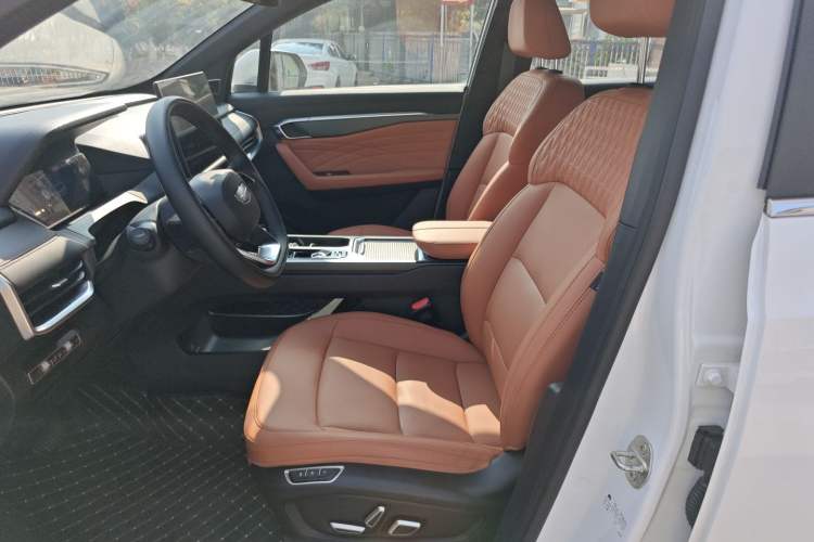 Used Geely Auto Haoyue L 2024 2.0T DCT Flagship Version
