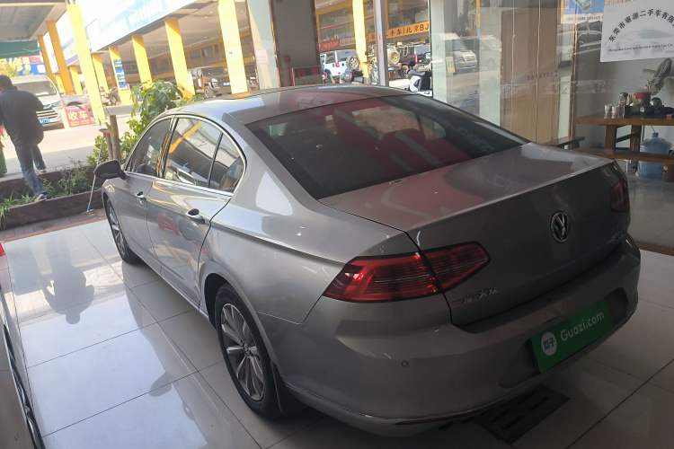 Used Volkswagen Magotan 2017 330TSI DSG Leading Model
