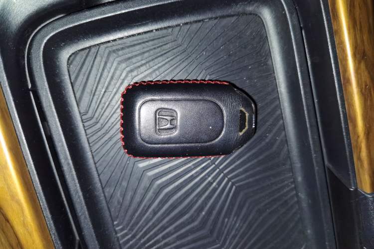 Used Honda CR-V 2017 240TURBO CVT Front-Wheel Drive Fashion Edition