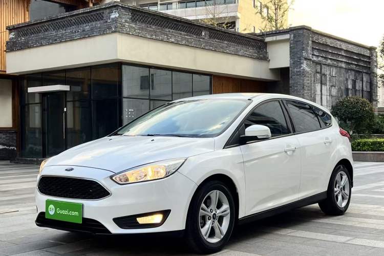 Used Ford Focus 2017 Hatchback 1.6L Automatic Comfort Plus SmartDrive Edition
