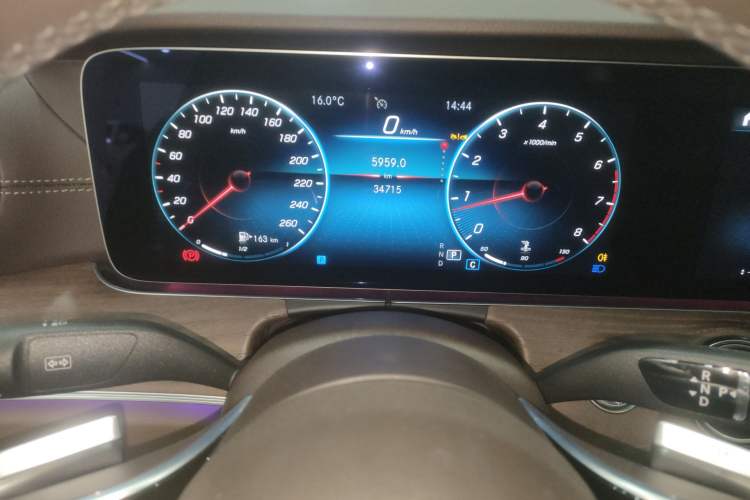 Used Mercedes-Benz E-Class 2023 Facelift E 260 L
