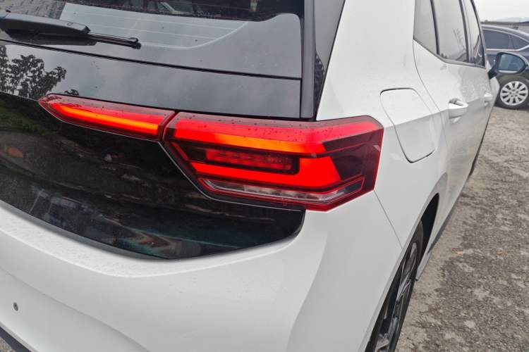 Used Volkswagen ID.3 2025 Smart Edition Outstanding Model
