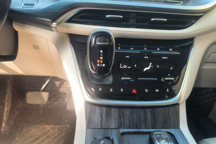 Used Buick GL8 2020 ES Land Cruiser 653T Comfort Edition
