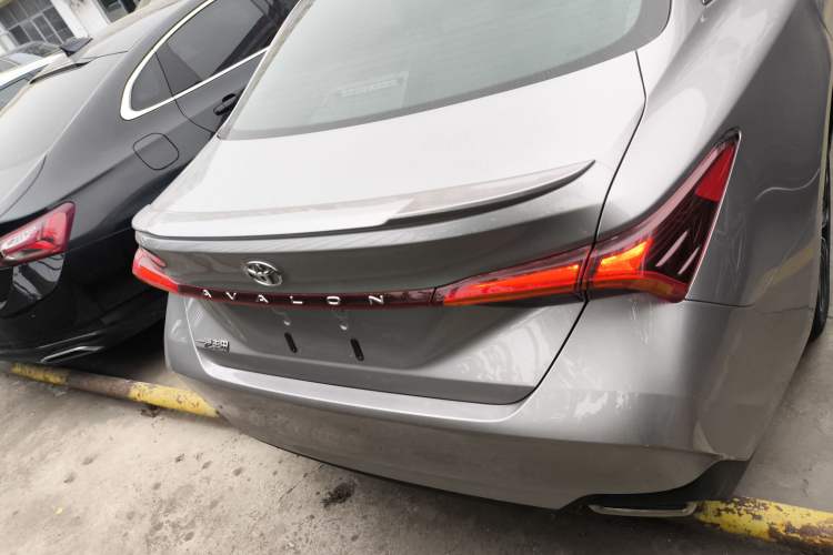 Used Toyota Avalon 2023 2.5L Luxury Edition