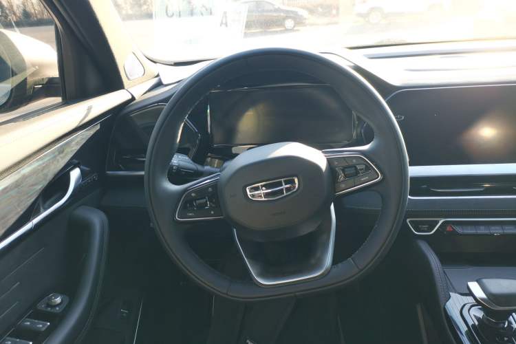 Used Geely Auto Monjaro L 2024 2.0TD High-Power Automatic Two-Wheel Drive Skyline Edition
