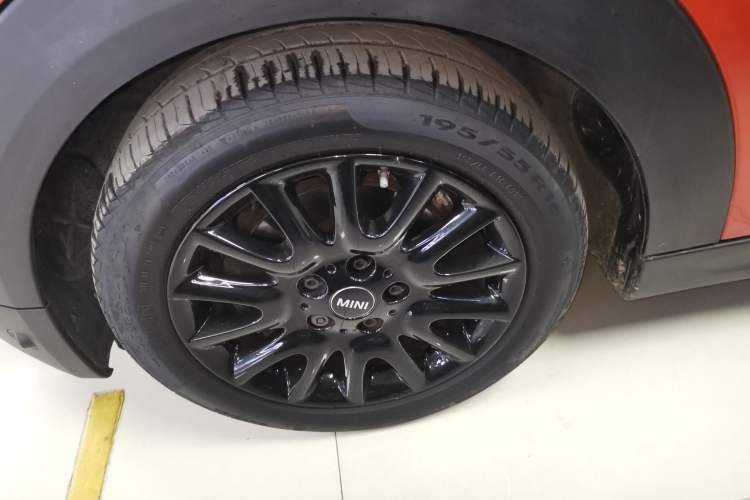 Used  MINI 2021 1.5T COOPER Classic Edition Five-Door Version
