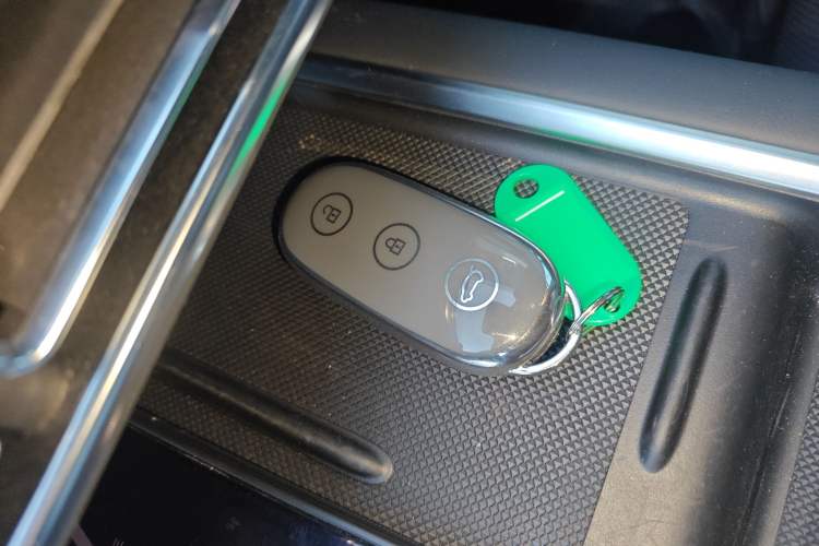 Used Li Auto L8 2023 Pro Model
