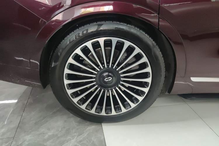 Used Hima AITO M9 2025 Extended-Range Ultra Version 52 kWh 5-Seater Edition
