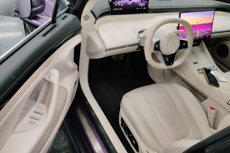 Used Hima Luxeed S7 2025 855 km Max