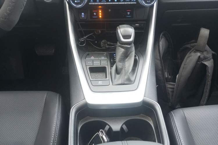 Used Toyota Wildlander 2022 Dual-Engine 2.5L E-CVT Two-Wheel Drive Prestige Edition
