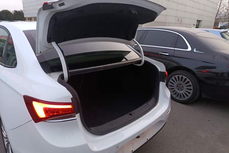 Used Buick GT 2018 15T Dual-Clutch Elite Model China V Standard
