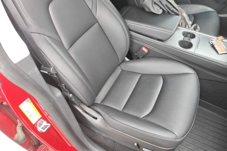 Used Tesla Model Y 2022 Rear-Wheel-Drive Version
