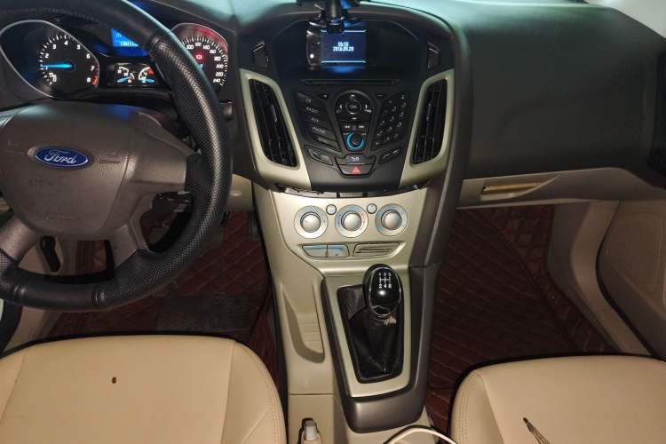 Used Ford Focus 2012 Sedan 1.6L Manual Comfort Model