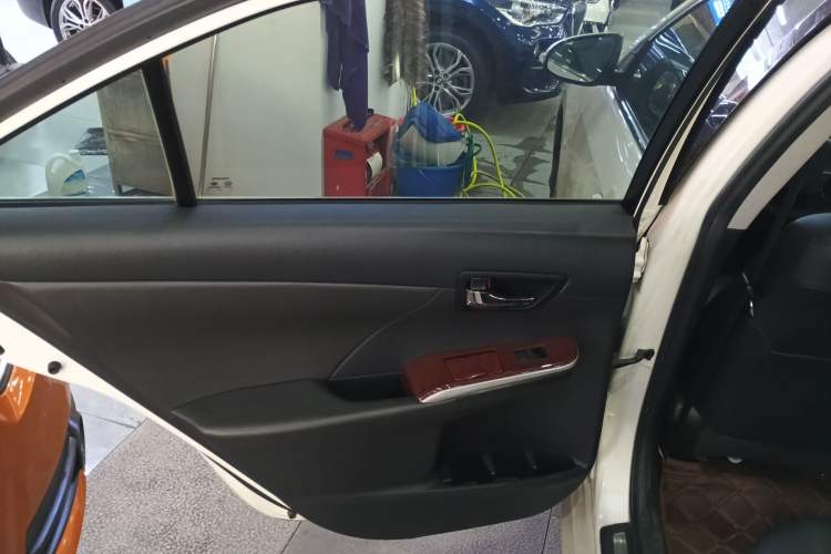 Used Toyota Camry 2013 2.0G Comfort Edition
