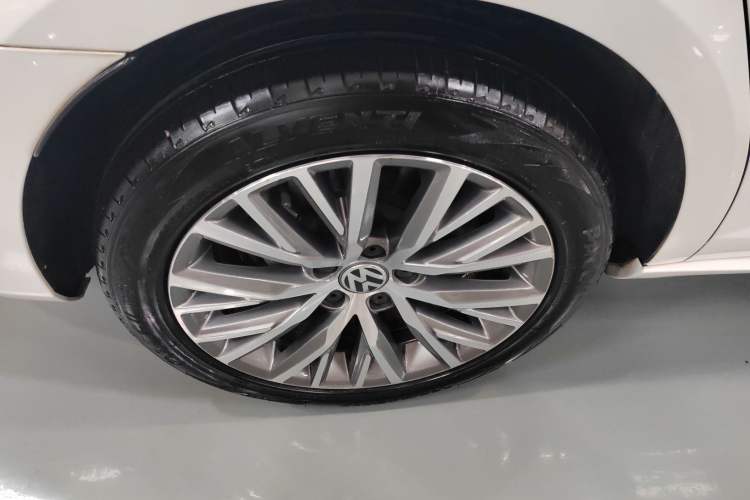 Used Volkswagen FAW-Volkswagen CC 2016 2.0 TSI Luxury Model
