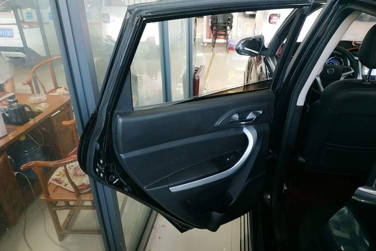 Used Changan CS35 2016 1.6L Automatic Luxury Model China V Standard
