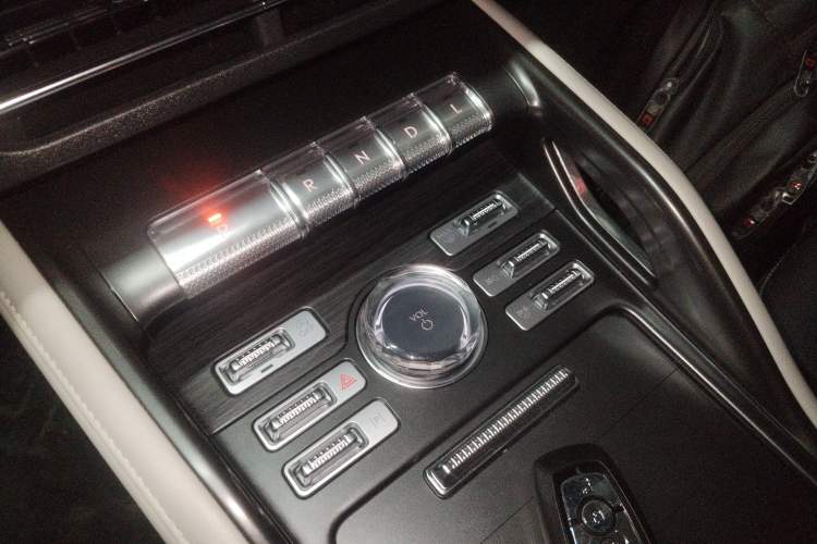 Used Lincoln Nautilus 2025 2.0T Four-Wheel Drive Luxury Edition