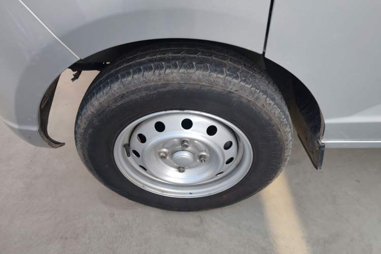 Used Wuling Rongguang S 2023 1.5L Basic Enclosed-Window Vehicle 2 Seats
