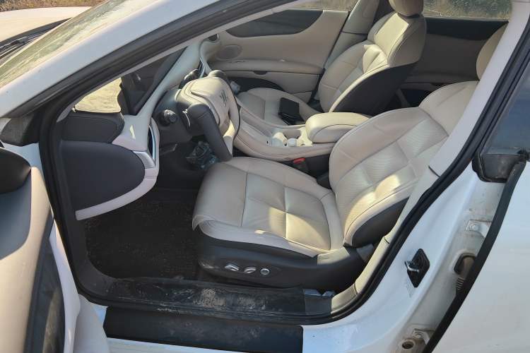 Used  L6 2024 Max Long-Range Version
