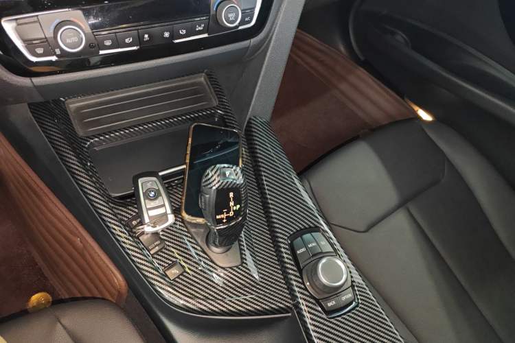 Used BMW 3 Series 2016 320Li Ambition Model
