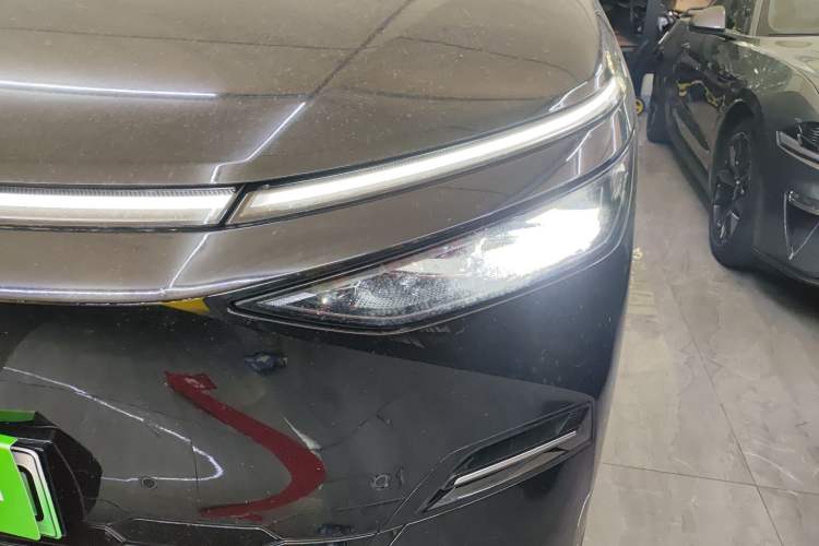 Used XPeng X9 2025 650 Long-Range Max