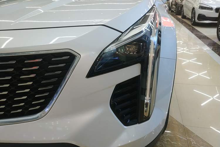 Used Cadillac XT4 2018 28T Two-Wheel Drive Leading Version
