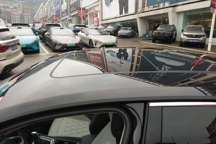 Used Volkswagen Magotan 2025 Zhongxiang Version 330TSI DSG Luxury Edition
