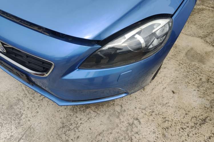 Used Volvo V40 2016 T3 Zhiyi Edition
