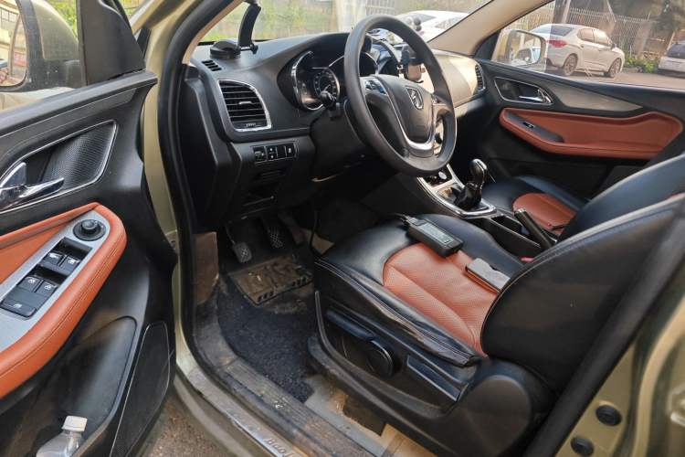 Used Baojun 560 2015 1.8L Manual Elite Model