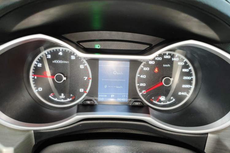 Used Geely Auto Emgrand X7 Sport 2018 1.8TD Automatic Two-Wheel Drive Zhiya Model
