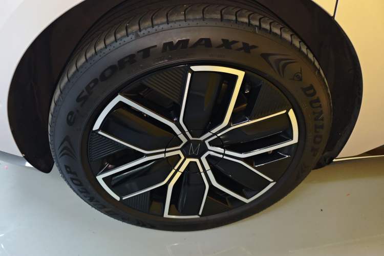 Used  12 2024 650 Three-Laser Four-Wheel Drive Performance Edition
