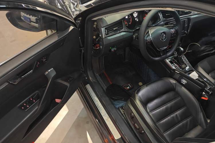 Used Volkswagen Passat 2017 330TSI DSG Luxury Edition
