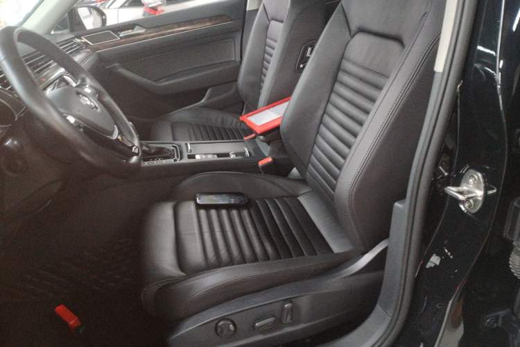 Used Volkswagen Magotan 2018 330TSI DSG Advanced Model
